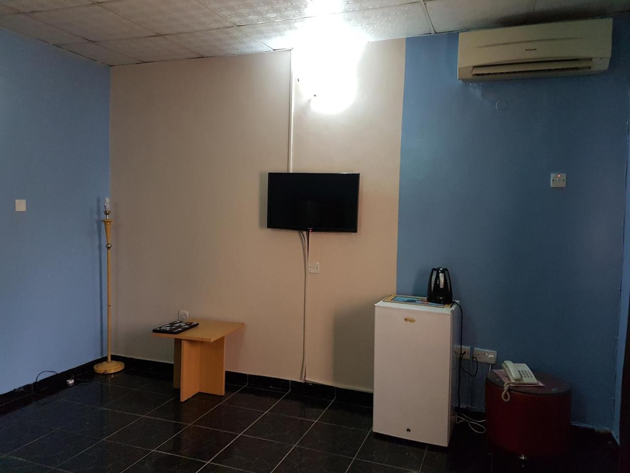 Chamcce Hotel Ajao Lagos Exterior photo